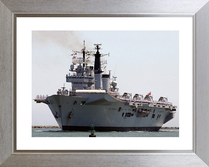 HMS Invincible R05 Royal Navy Invincible Class aircraft carrier Photo Print or Framed Print - Hampshire Prints