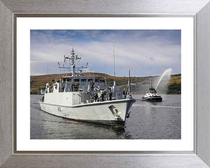 HMS Penzance M106 | Photo Print | Framed Print | Sandown Class | Minehunter | Royal Navy - Hampshire Prints