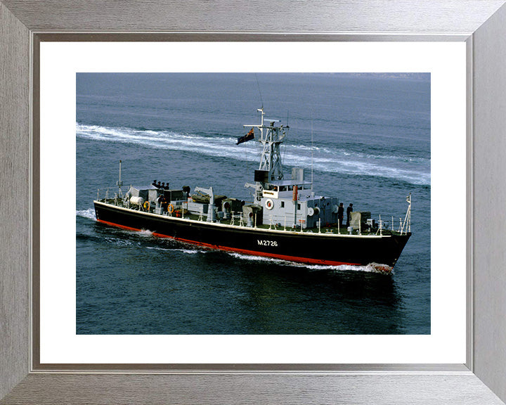 HMS Shipham M2726 Royal Navy Ham class minesweeper Photo Print or Framed Print - Hampshire Prints