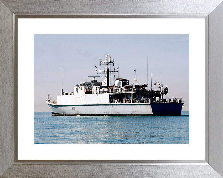 HMS Blyth M111 Royal Navy Sandown class minehunter Photo Print or Framed Print - Hampshire Prints