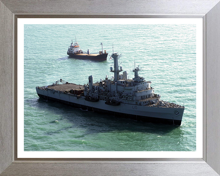 HMS Fearless L10 Royal Navy Fearless class amphibious ship Photo Print or Framed Print - Hampshire Prints