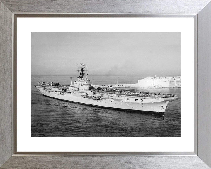 HMS Theseus R64 | Photo Print | Framed Print | Colossus Class | Aircraft Carrier | Royal Navy - Hampshire Prints