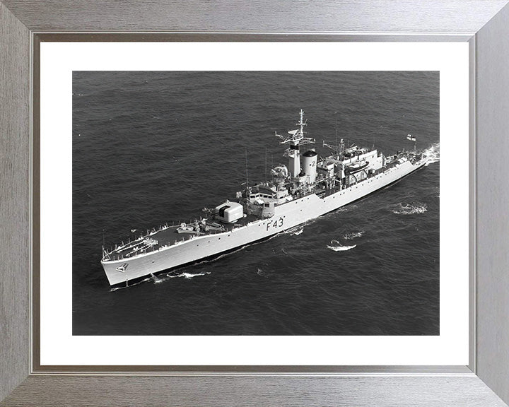 HMS Torquay F43 | Photo Print | Framed Print | Poster | Whitby Class | Frigate | Royal Navy - Hampshire Prints