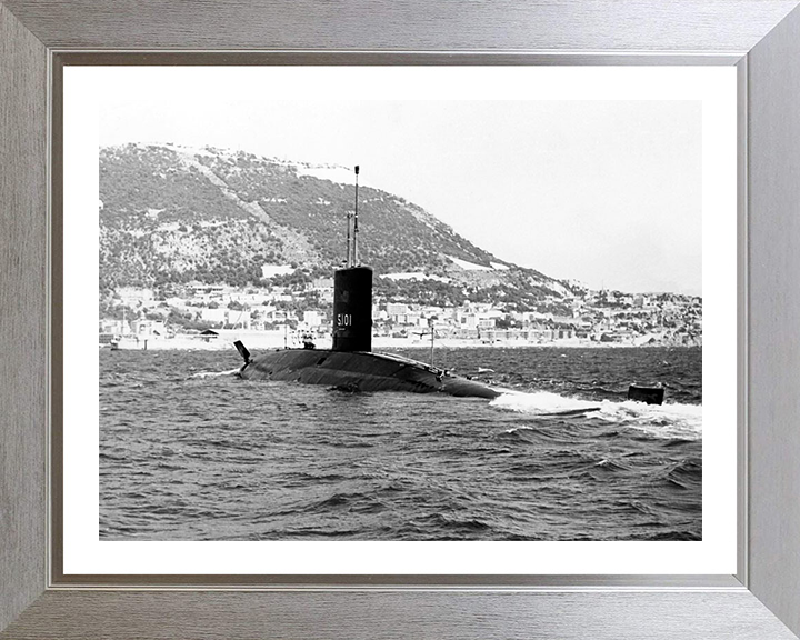 HMS Dreadnought S101 Royal Navy Valiant class Submarine Photo Print or Framed Print - Hampshire Prints