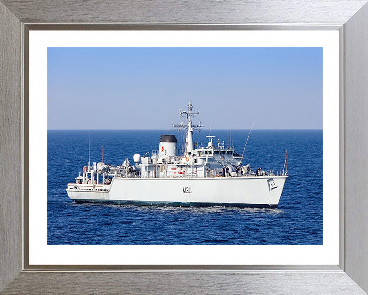 HMS Ledbury M30 | Photo Print | Framed Print | Hunt Class | Minesweeper | Royal Navy - Hampshire Prints