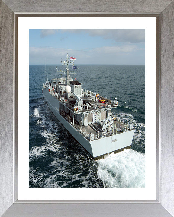 HMS Penzance M106 Royal Navy Sandown class minehunter Photo Print or Framed Print - Hampshire Prints