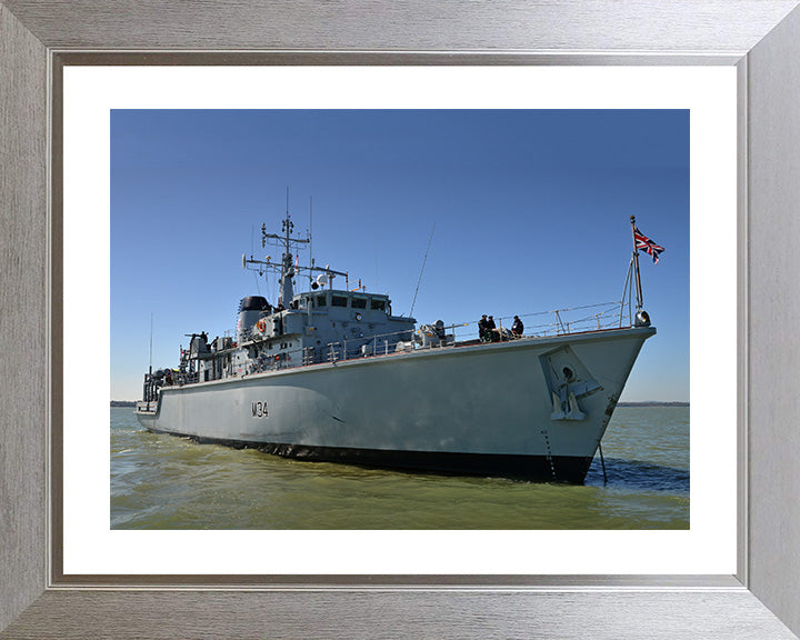 HMS Middleton M34 Royal Navy Hunt class mine countermeasures vessel Photo Print or Framed Print - Hampshire Prints