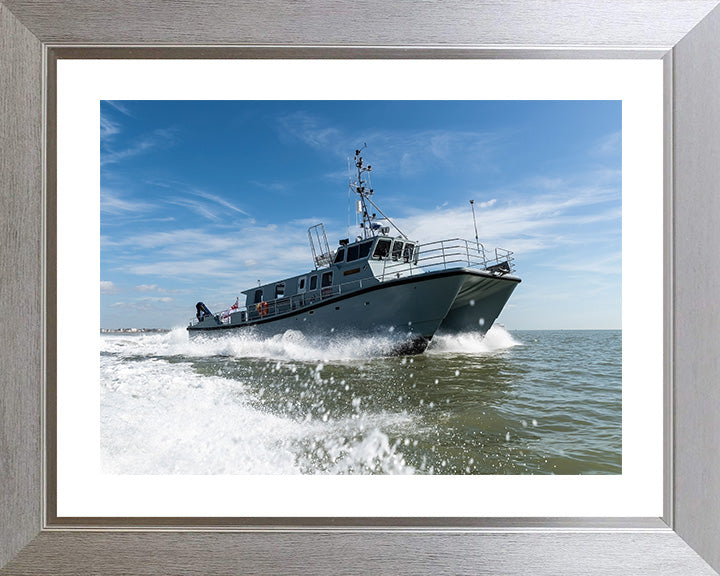 HMS Magpie H130 Royal Navy coastal survey vessel Photo Print or Framed Print - Hampshire Prints