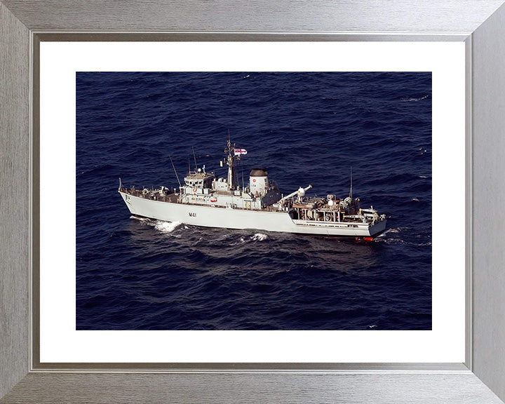 HMS Quorn M41 | Photo Print | Framed Print | Hunt Class | Mine Warfare Vessel | Royal Navy - Hampshire Prints