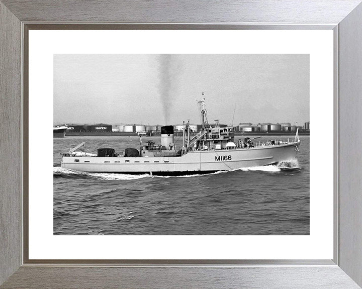 HMS Nurton M1166 Royal Navy Ton Class Minesweeper Photo Print or Framed Print - Hampshire Prints