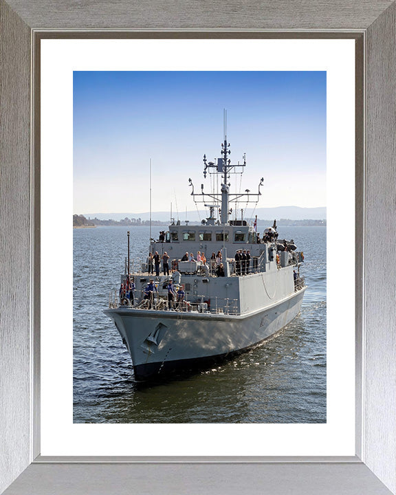 HMS Pembroke M107 | Photo Print | Framed Print | Sandown Class | Minehunter | Royal Navy - Hampshire Prints