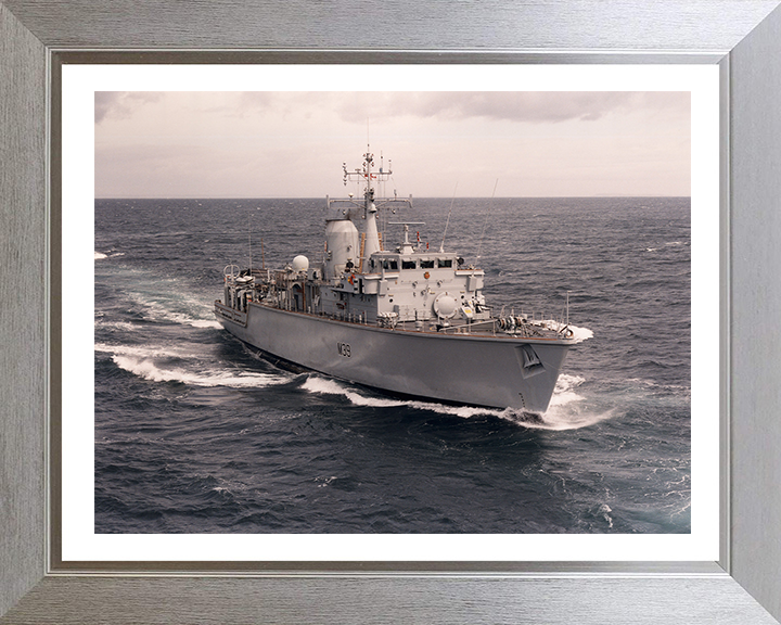 HMS Hurworth M39 Royal Navy Hunt class mine countermeasures vessel Photo Print or Framed Print - Hampshire Prints