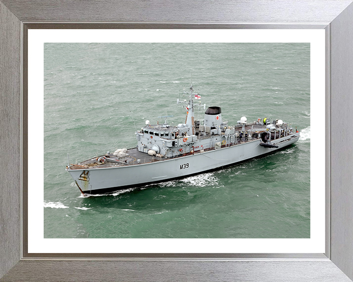 HMS Hurworth M39 Royal Navy Hunt class mine countermeasures vessel Photo Print or Framed Print - Hampshire Prints