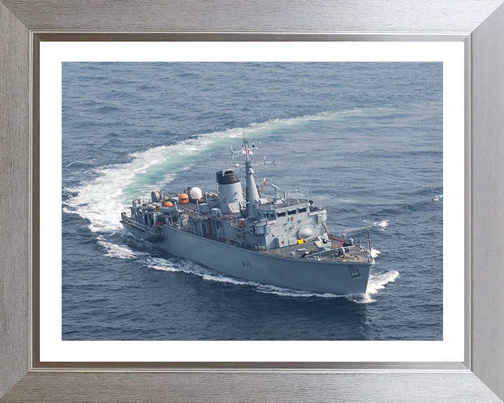 HMS Hurworth M39 Royal Navy Hunt class mine countermeasures vessel Photo Print or Framed Print - Hampshire Prints