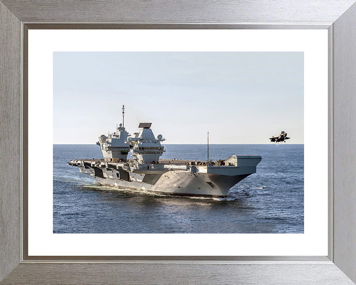 HMS Queen Elizabeth R08 | Photo Print | Framed Print | Queen Elizabeth Class | Aircraft Carrier | Royal Navy - Hampshire Prints