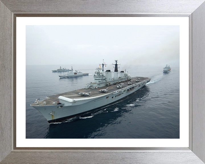 HMS Invincible R05 | Photo Print | Framed Print | Invincible Class | Aircraft Carrier | Royal Navy - Hampshire Prints