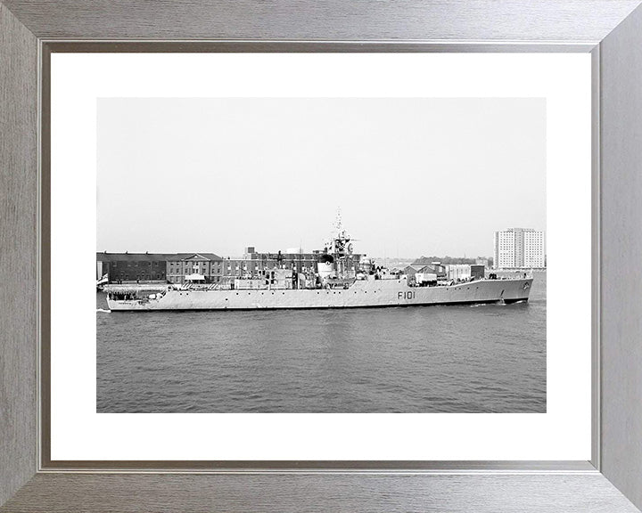 HMS Yarmouth F101 Royal Navy Rothesay class frigate Photo Print or Framed Print - Hampshire Prints