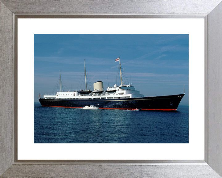 HMY Britannia Royal Yacht Photo Print or Framed Print - Hampshire Prints