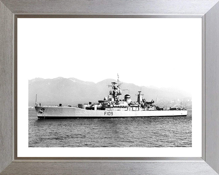 HMS Leander F109 Royal Navy Leander Class Frigate Photo Print or Framed Print - Hampshire Prints