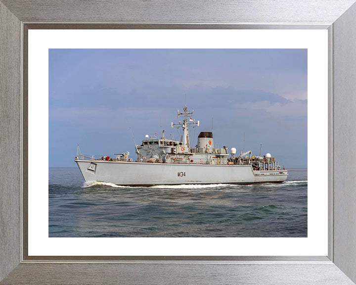 HMS Middleton M34 | Photo Print | Framed Print | Hunt Class | Mine Warfare Vessel | Royal Navy - Hampshire Prints