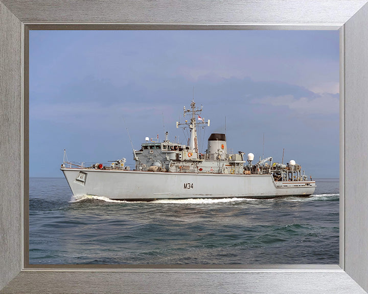 HMS Middleton M34 | Photo Print | Framed Print | Hunt Class | Mine Warfare Vessel | Royal Navy - Hampshire Prints