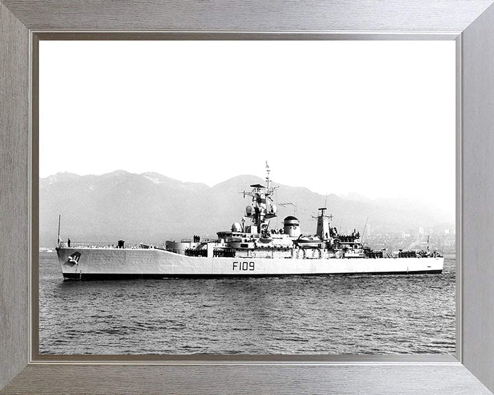 HMS Leander F109 Royal Navy Leander Class Frigate Photo Print or Framed Print - Hampshire Prints