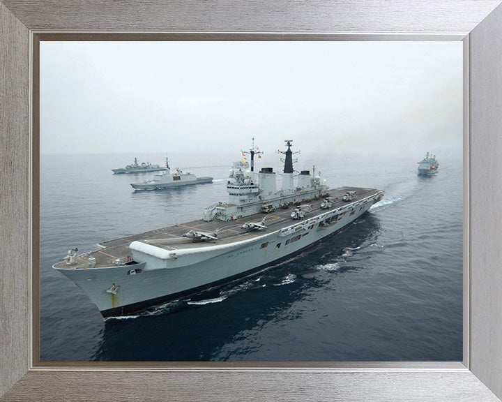 HMS Invincible R05 | Photo Print | Framed Print | Invincible Class | Aircraft Carrier | Royal Navy - Hampshire Prints