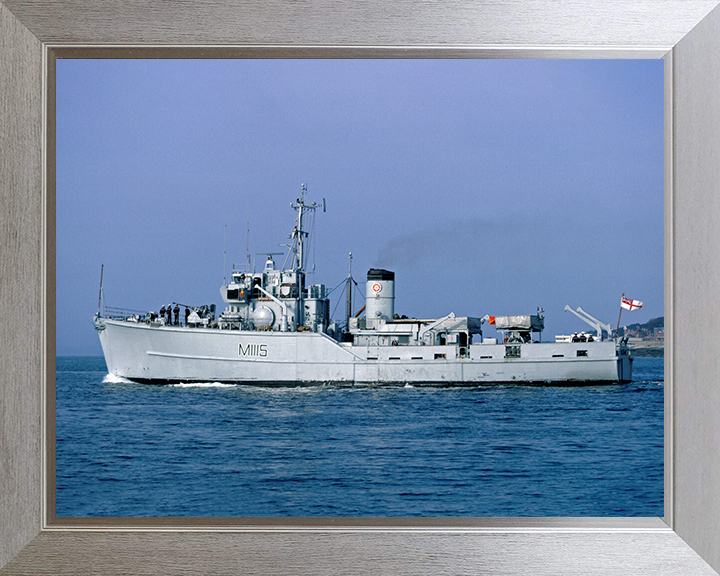 HMS Bronington M1115 | Photo Print | Framed Print | Ton Class | Minesweeper | Royal Navy