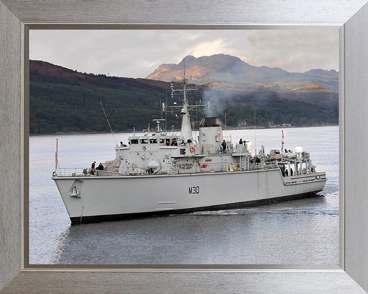 HMS Ledbury M30 | Photo Print | Framed Print | Hunt Class | Minesweeper | Royal Navy - Hampshire Prints