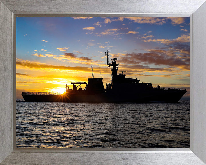 HMS Tamar P233 | Photo Print | Framed Print | River Class | Patrol Vessel | Royal Navy - Hampshire Prints