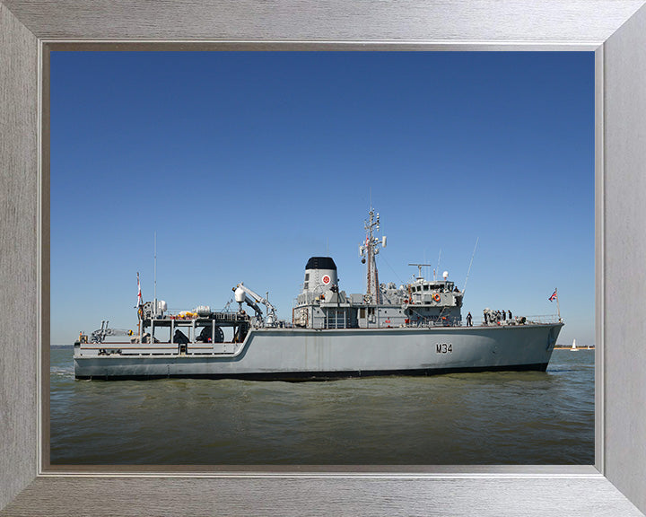 HMS Middleton M34 Royal Navy Hunt class mine countermeasures vessel Photo Print or Framed Print - Hampshire Prints