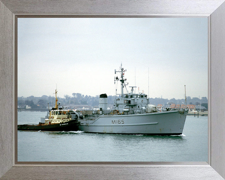 HMS Maxton M1165 Royal Navy Ton Class Minesweeper Photo Print or Framed Print - Hampshire Prints