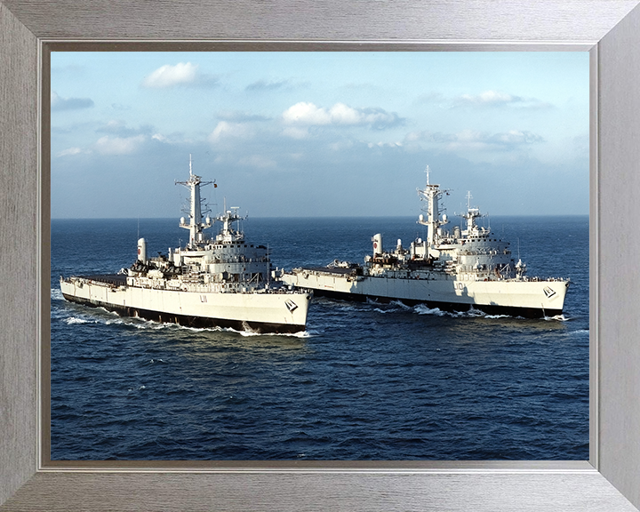 HMS Fearless L10 HMS Intrepid L11 | Photo Print | Framed Print | Fearless Class | Royal Navy - Hampshire Prints