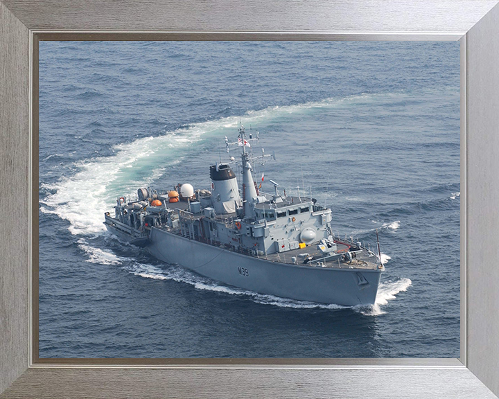 HMS Hurworth M39 Royal Navy Hunt class mine countermeasures vessel Photo Print or Framed Print - Hampshire Prints