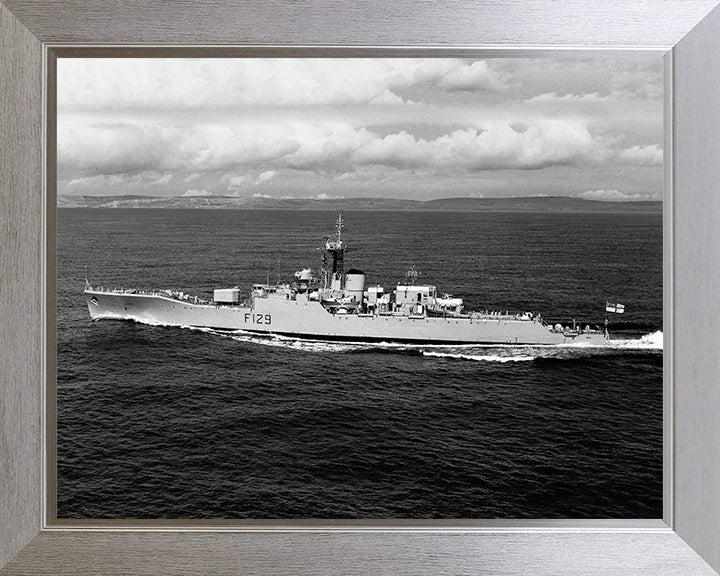 HMS Rhyl F129 | Photo Print | Framed Print | Poster | Rothesay Class | Frigate | Royal Navy - Hampshire Prints