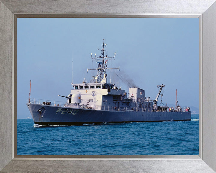 HMS Plover P240 Royal Navy Peacock class patrol vessel Photo Print or Framed Print - Hampshire Prints