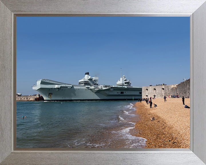 HMS Queen Elizabeth R08 | Photo Print | Framed Print | Queen Elizabeth Class | Aircraft Carrier | Royal Navy - Hampshire Prints