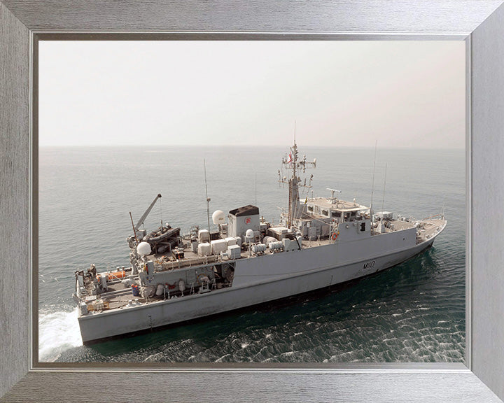 HMS Ramsey M110 Royal Navy Sandown class minehunter Photo Print or Framed Print - Hampshire Prints