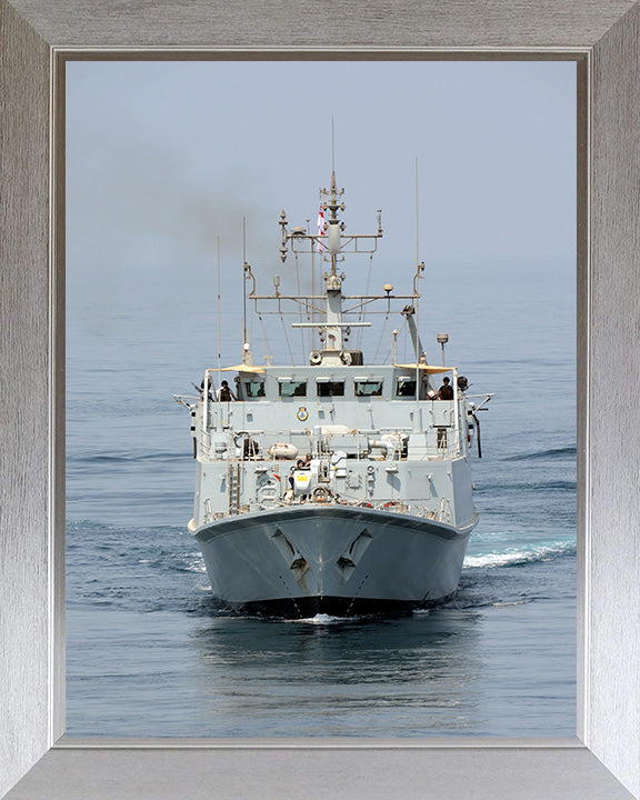 HMS Shoreham M112 Royal Navy Sandown class minehunter Photo Print or Framed Print - Hampshire Prints