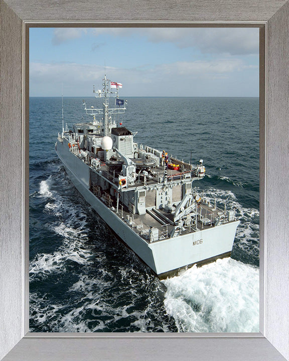 HMS Penzance M106 Royal Navy Sandown class minehunter Photo Print or Framed Print - Hampshire Prints