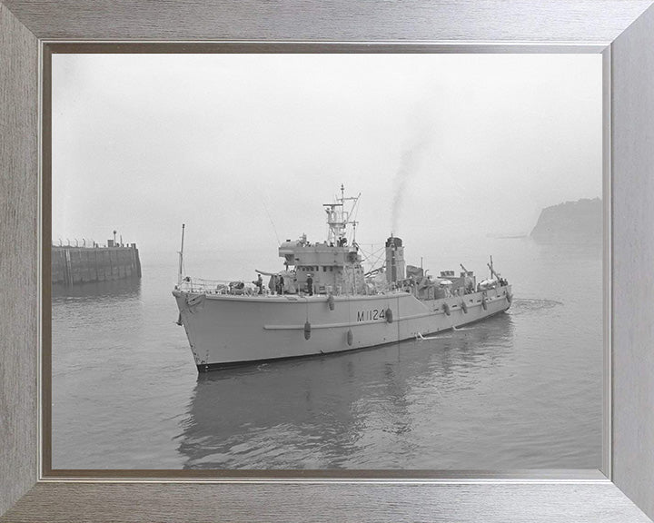 HMS St David M1124 Royal Navy minesweeper Photo Print or Framed Print - Hampshire Prints