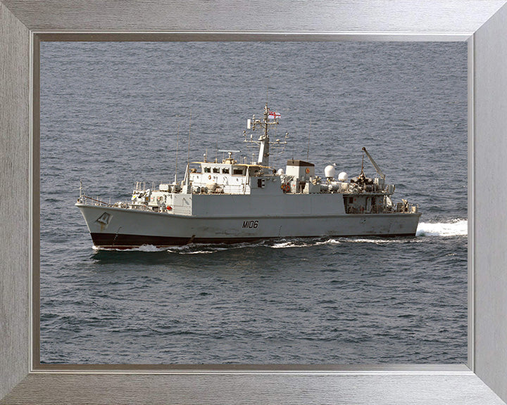 HMS Penzance M106 Royal Navy Sandown class minehunter Photo Print or Framed Print - Hampshire Prints