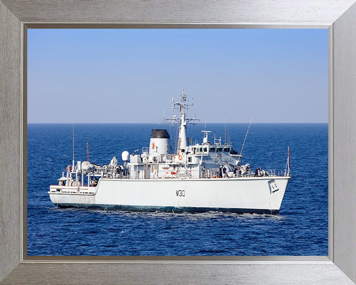 HMS Ledbury M30 Royal Navy Hunt class minehunter Photo Print or Framed Print - Hampshire Prints