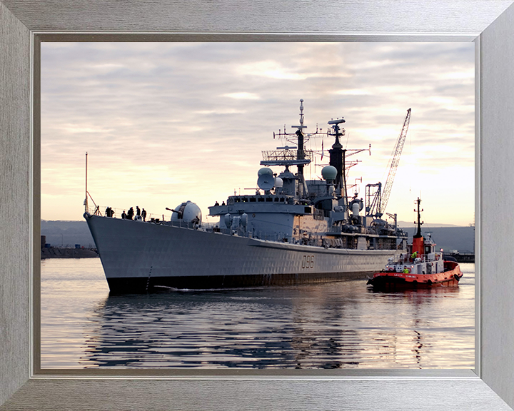 HMS Gloucester D96 Royal Navy Type 42 destroyer Photo Print or Framed Print - Hampshire Prints