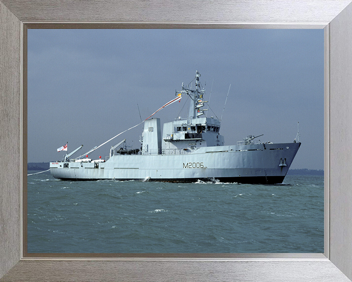 HMS Helford M2006 Royal Navy River class minesweeper Photo Print or Framed Print - Hampshire Prints