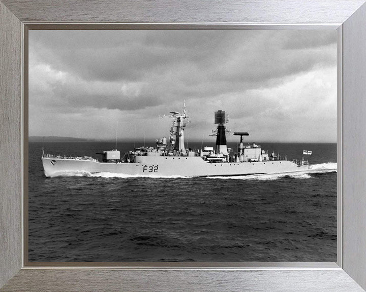 HMS Salisbury F32 Royal Navy Salisbury class Frigate Photo Print or Framed Print - Hampshire Prints