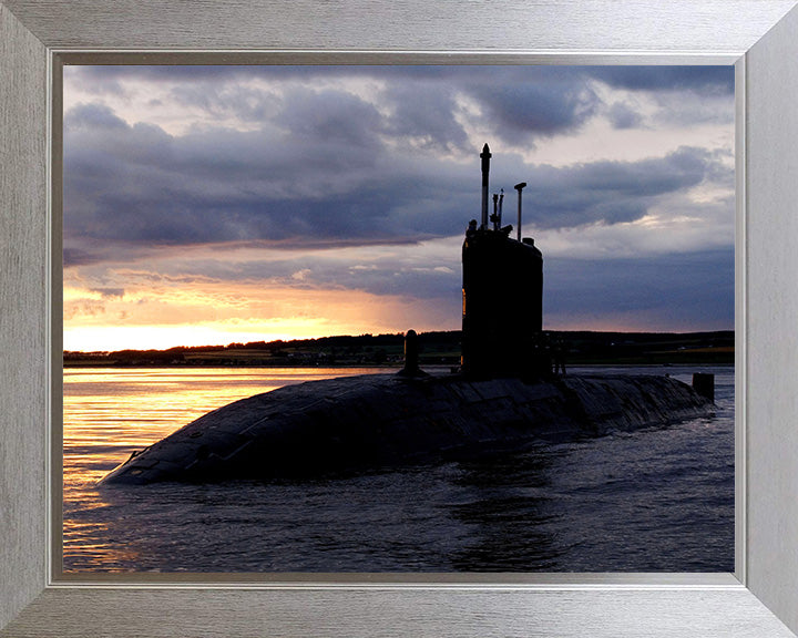 HMS Superb S109 Royal Navy Swiftsure class Submarine Photo Print or Framed Print - Hampshire Prints