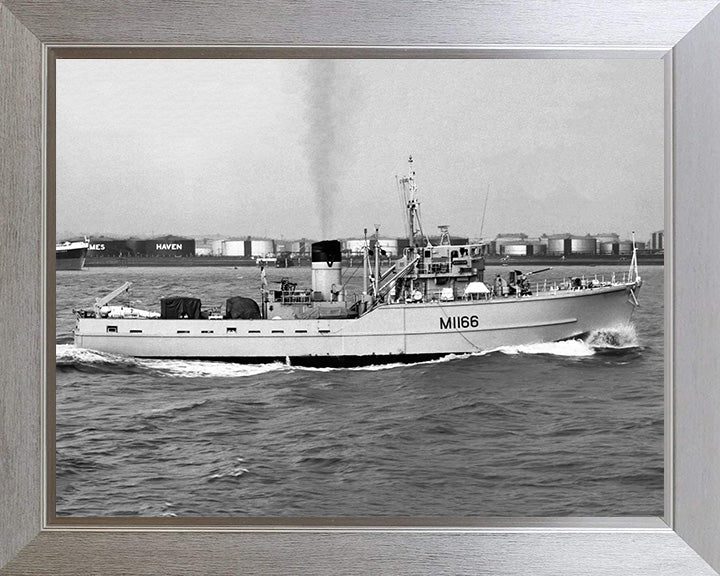 HMS Nurton M1166 Royal Navy Ton Class Minesweeper Photo Print or Framed Print - Hampshire Prints