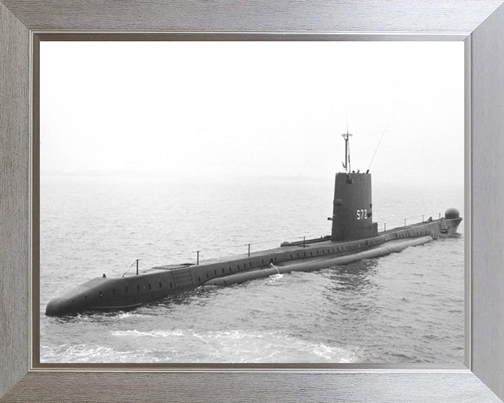 HMS Aeneas P427 (S72) Royal Navy Amphion class Submarine Photo Print or Framed Print - Hampshire Prints