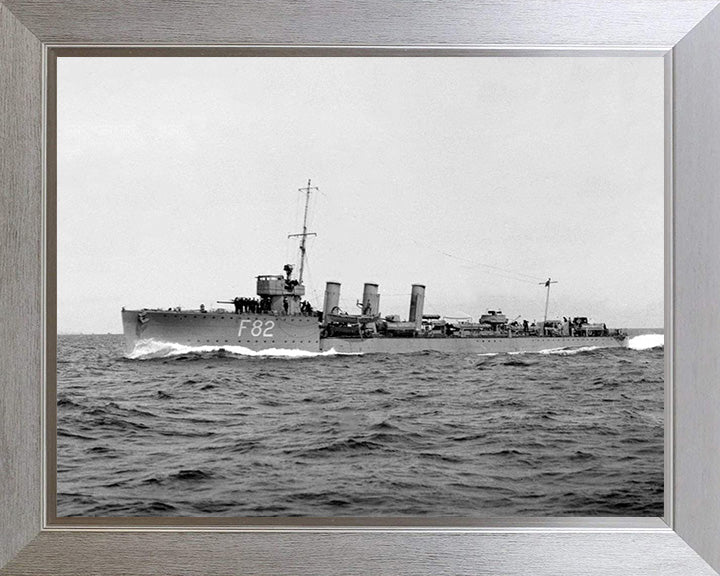 HMS Thisbe F82 Royal Navy R class destroyer Photo Print or Framed Print - Hampshire Prints